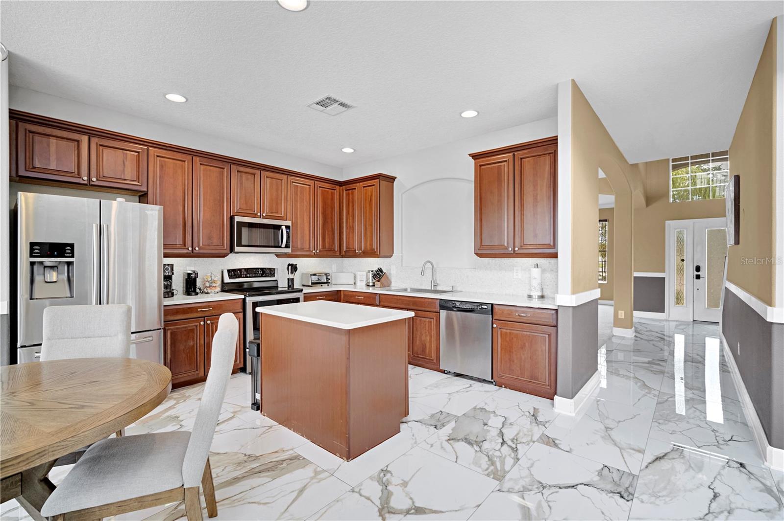 SHINGLE CREEK RESERVE AT THE OAKS - Residential