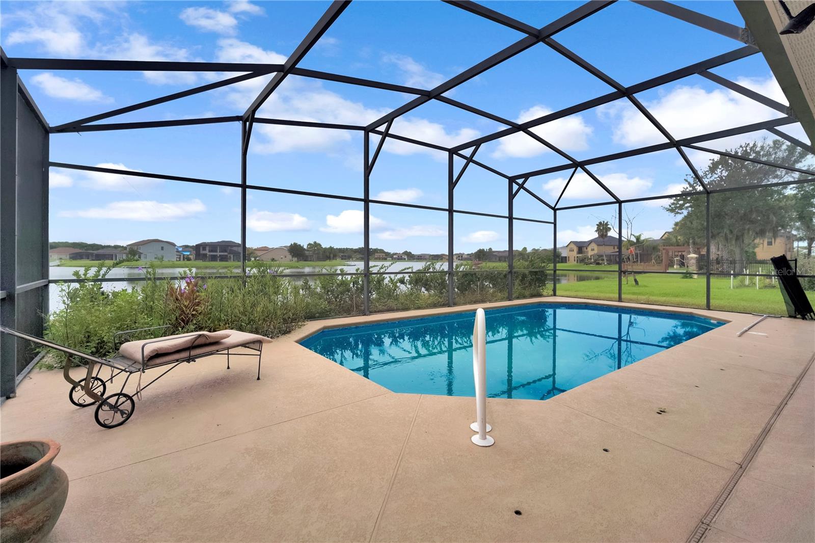 SHINGLE CREEK RESERVE AT THE OAKS - Residential