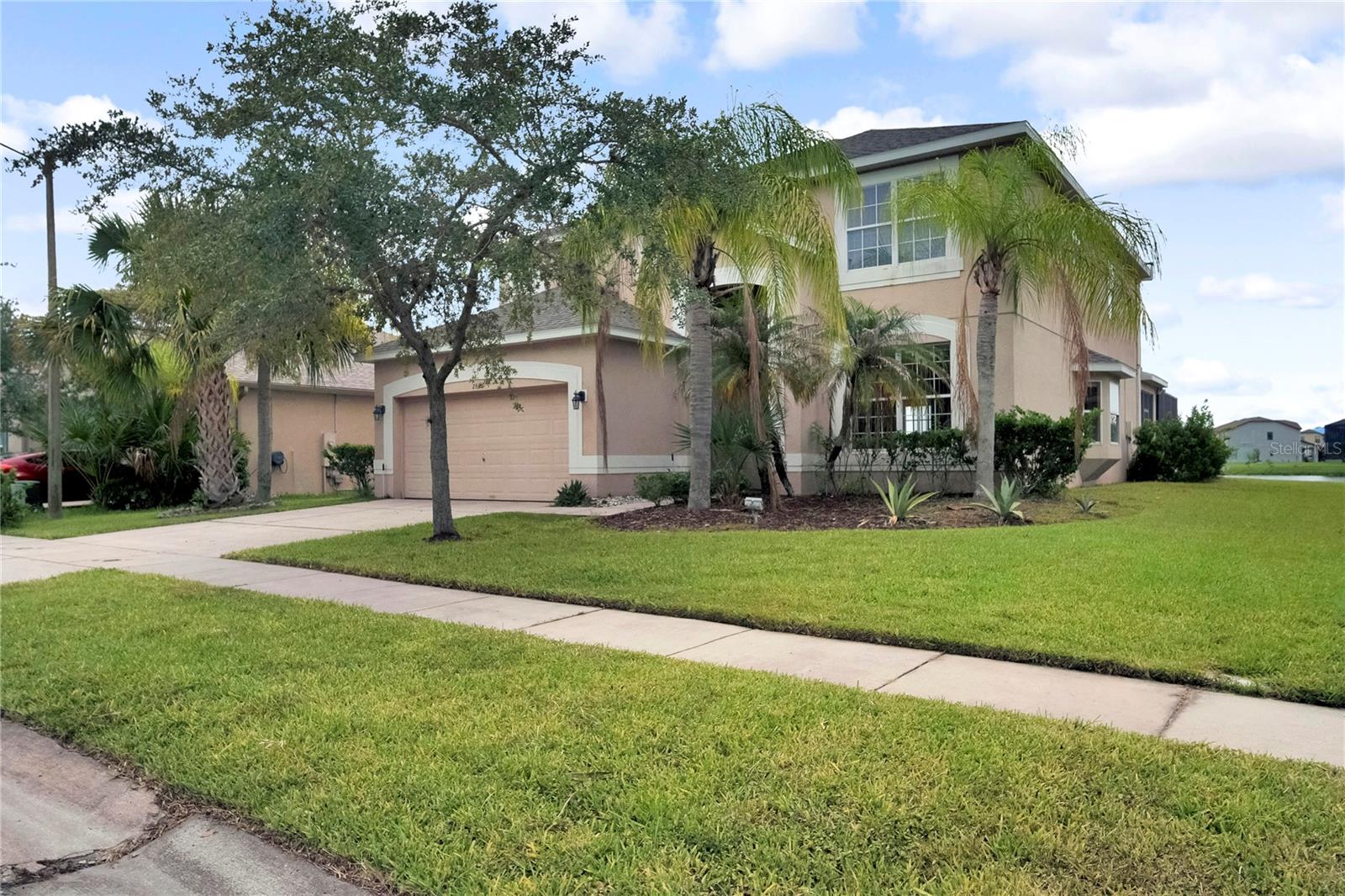 SHINGLE CREEK RESERVE AT THE OAKS - Residential