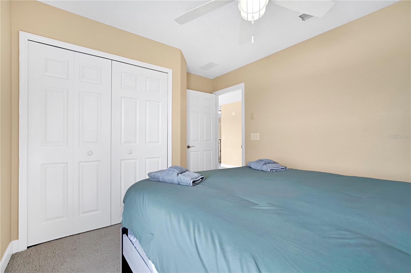 SHINGLE CREEK RESERVE AT THE OAKS - Residential