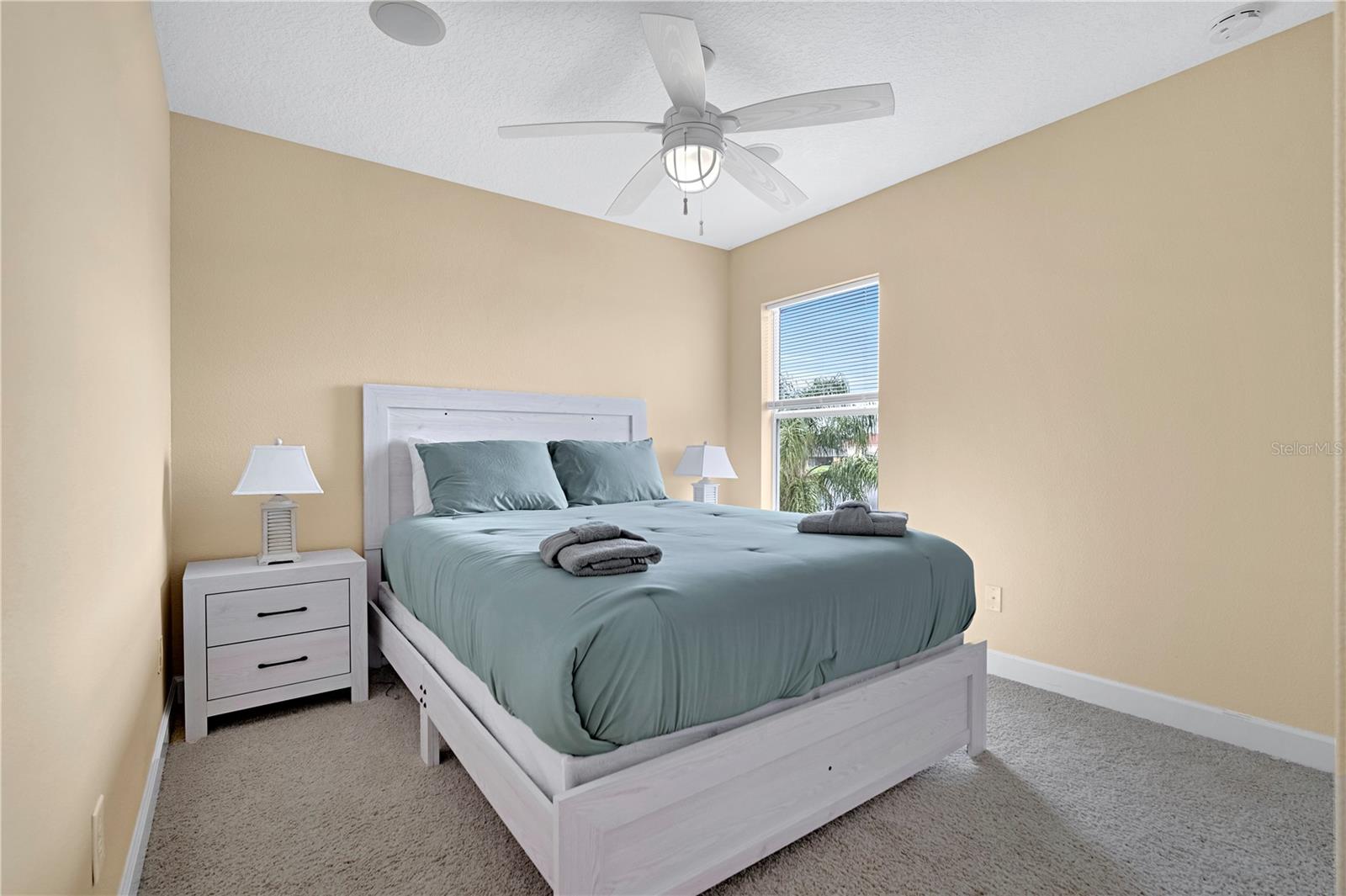SHINGLE CREEK RESERVE AT THE OAKS - Residential