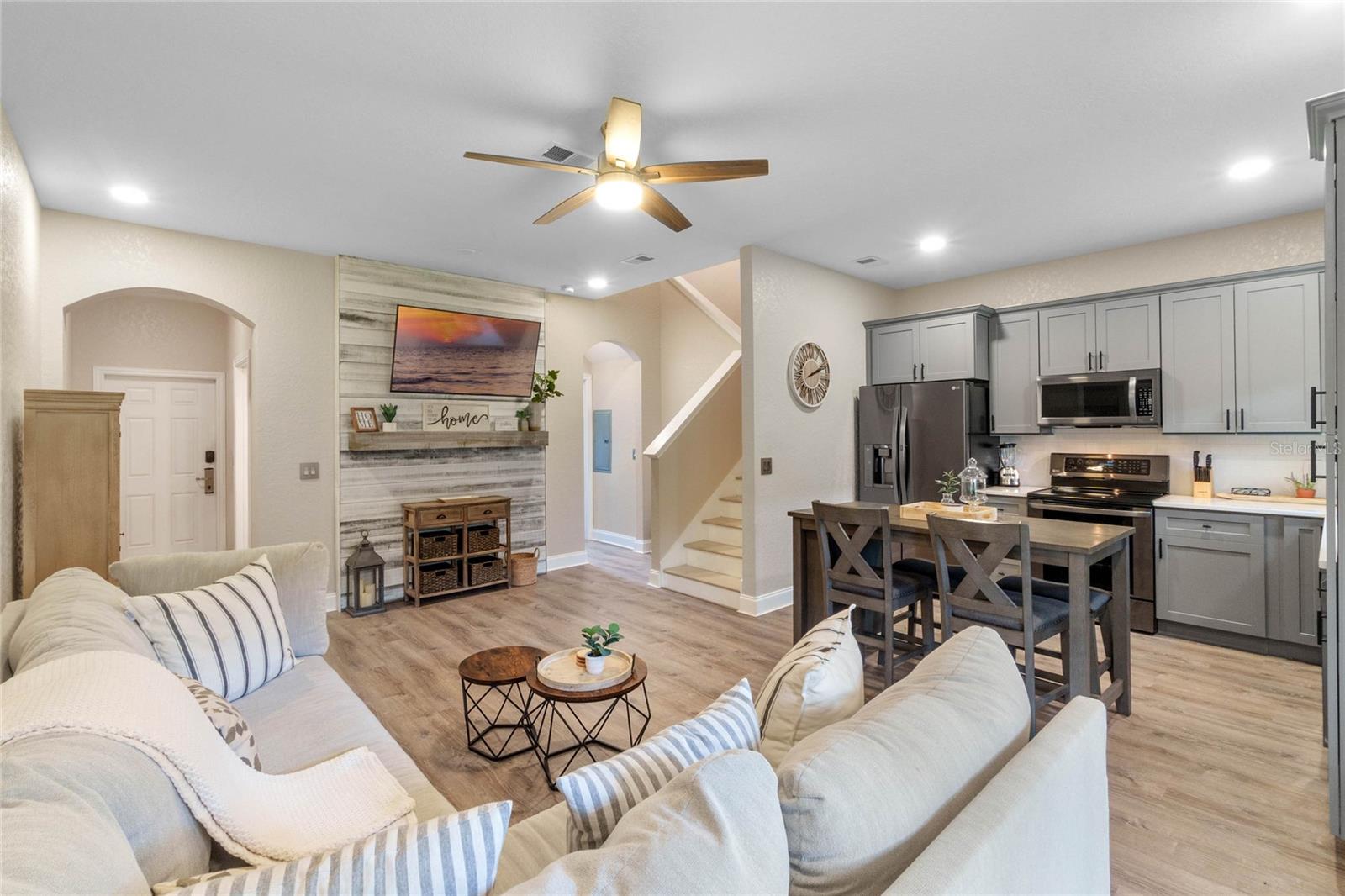 REGAL PALMS AT HIGHLAND RESERVE PH 03 - Residential