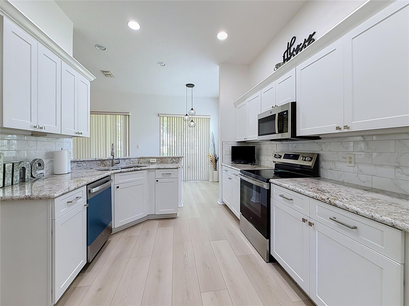 PLANTATION AT LEESBURG GLENDALE VILLAGE - Residential