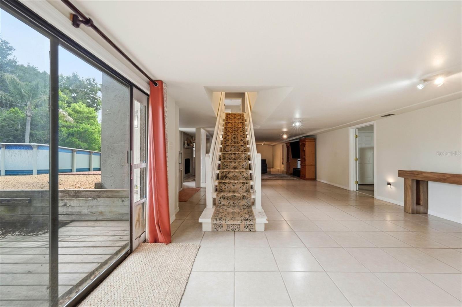 HOWEY LAKE SHORE HEIGHTS - Residential
