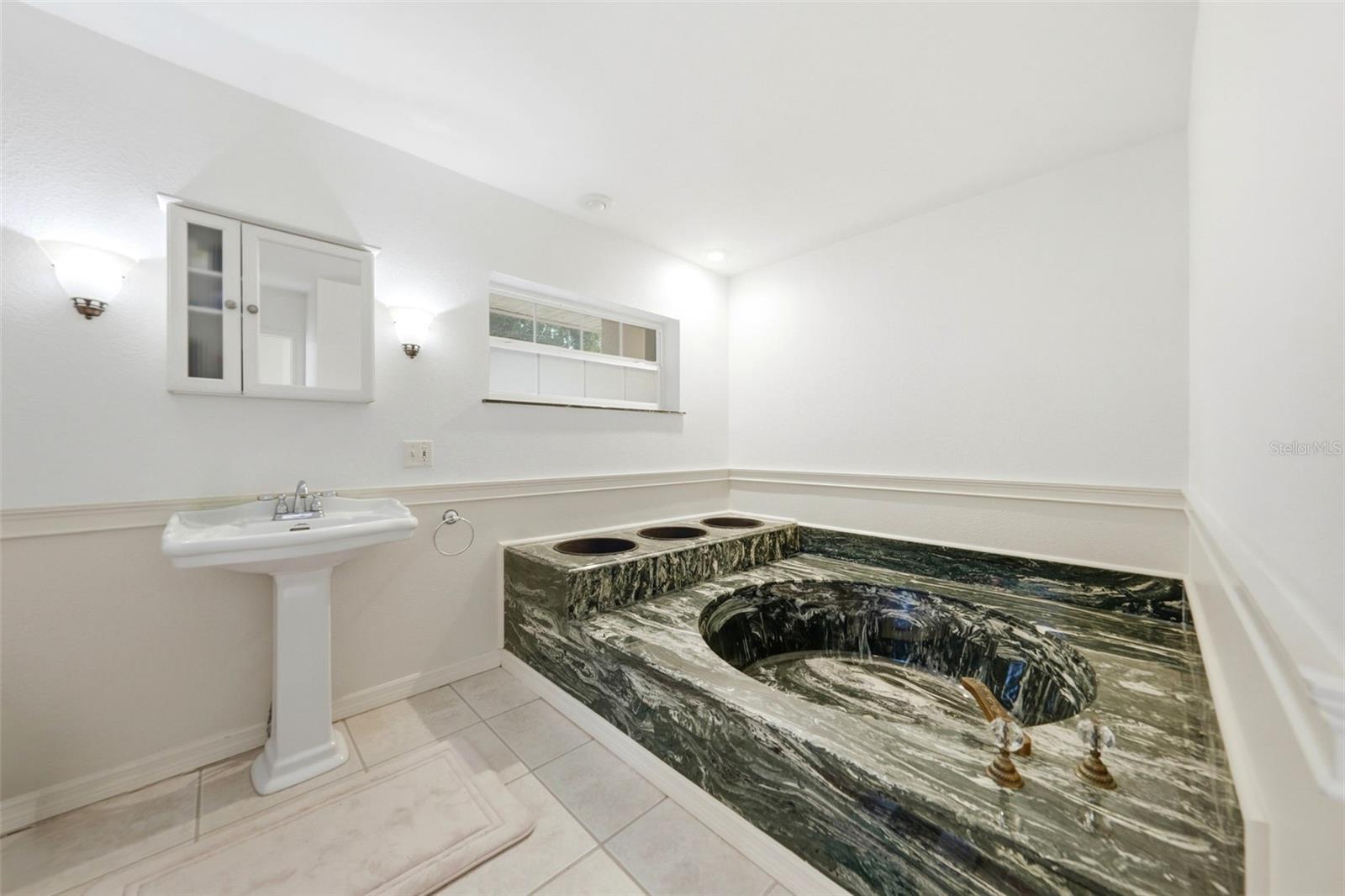 HOWEY LAKE SHORE HEIGHTS - Residential
