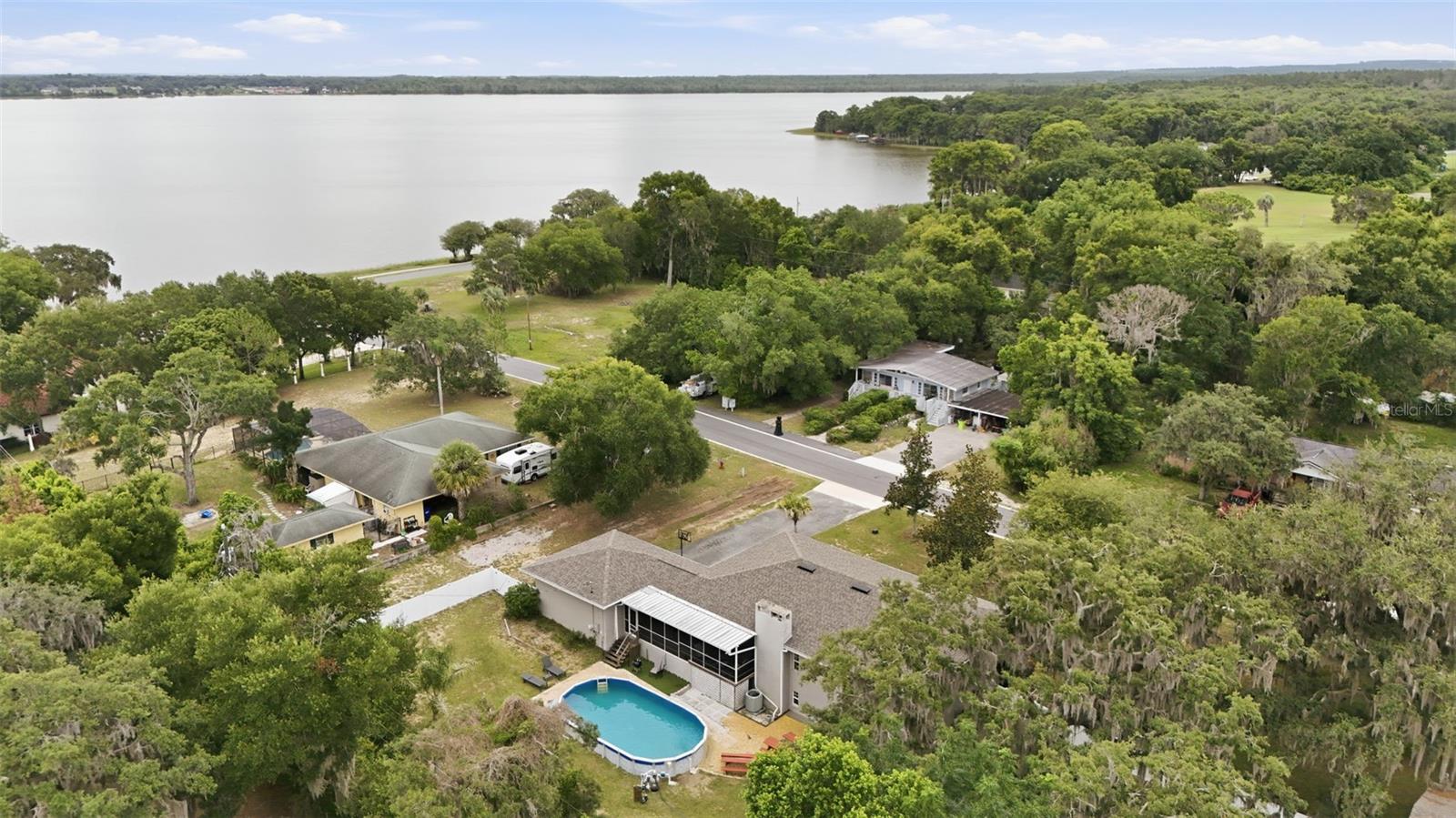 HOWEY LAKE SHORE HEIGHTS - Residential