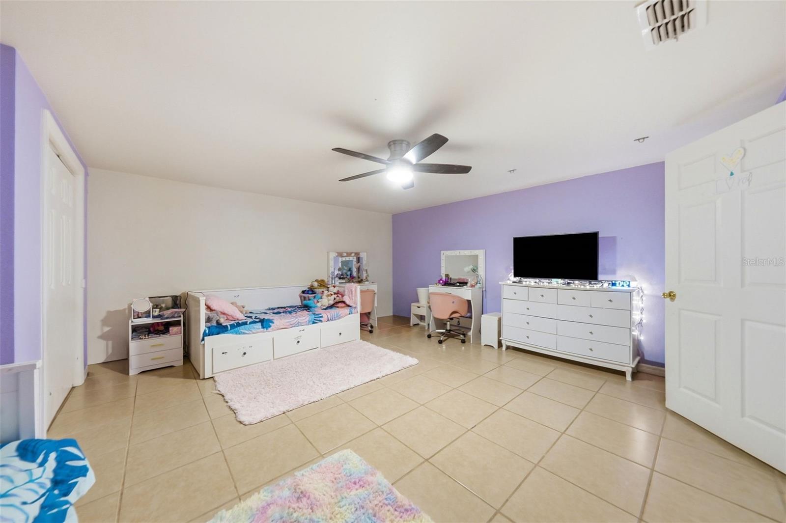 HOWEY LAKE SHORE HEIGHTS - Residential