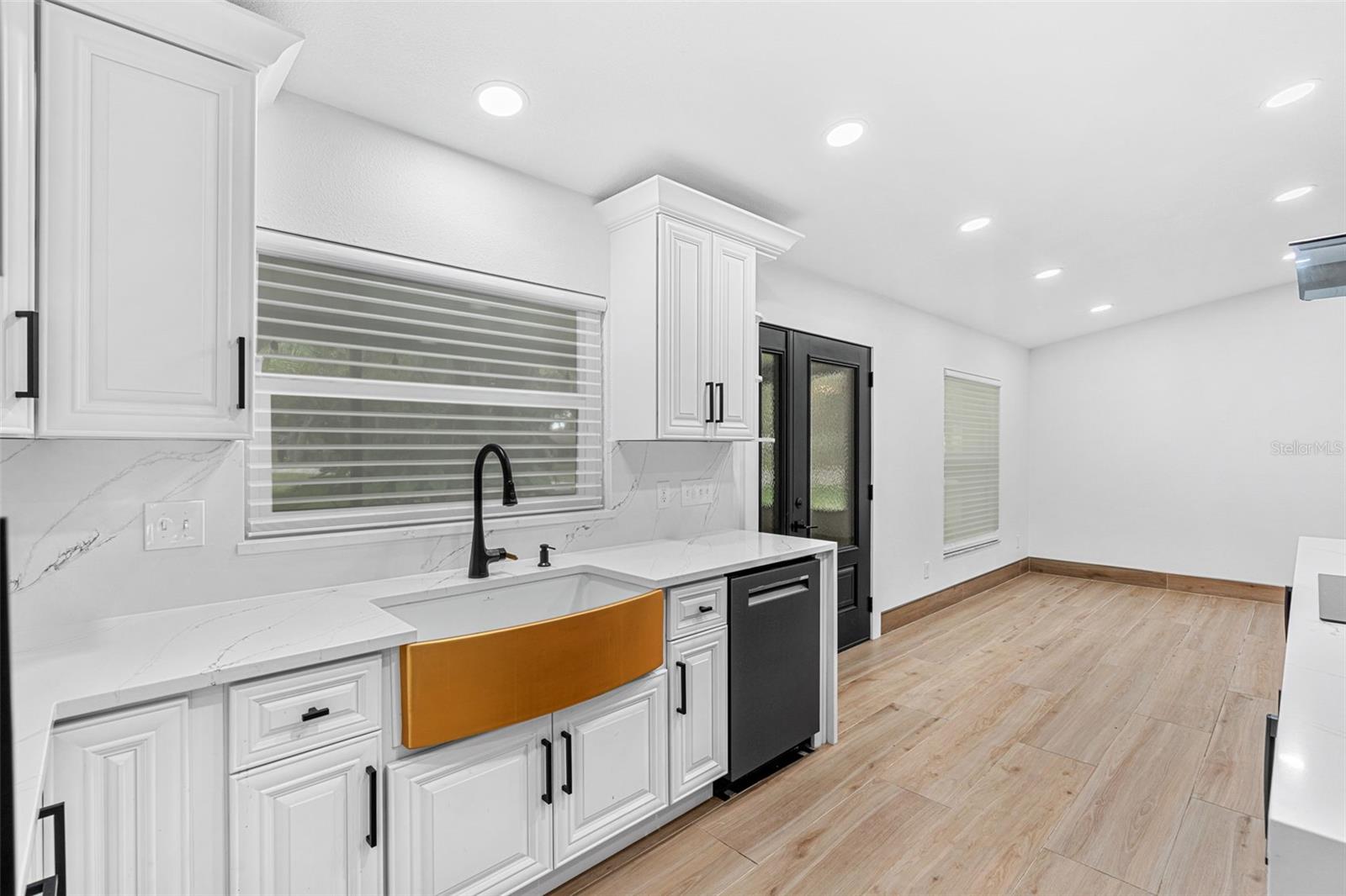 MAJESTIC OAKS - Residential