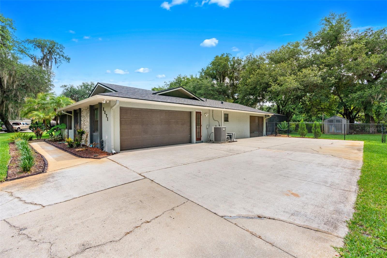MAJESTIC OAKS - Residential