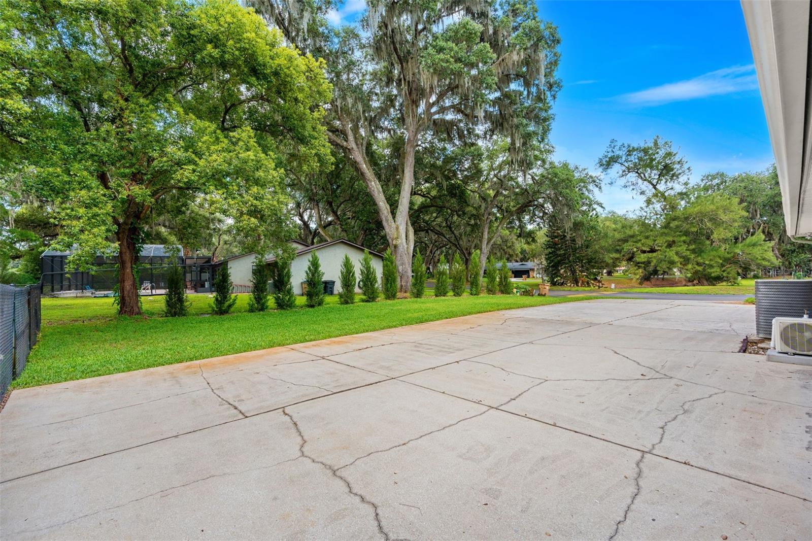MAJESTIC OAKS - Residential