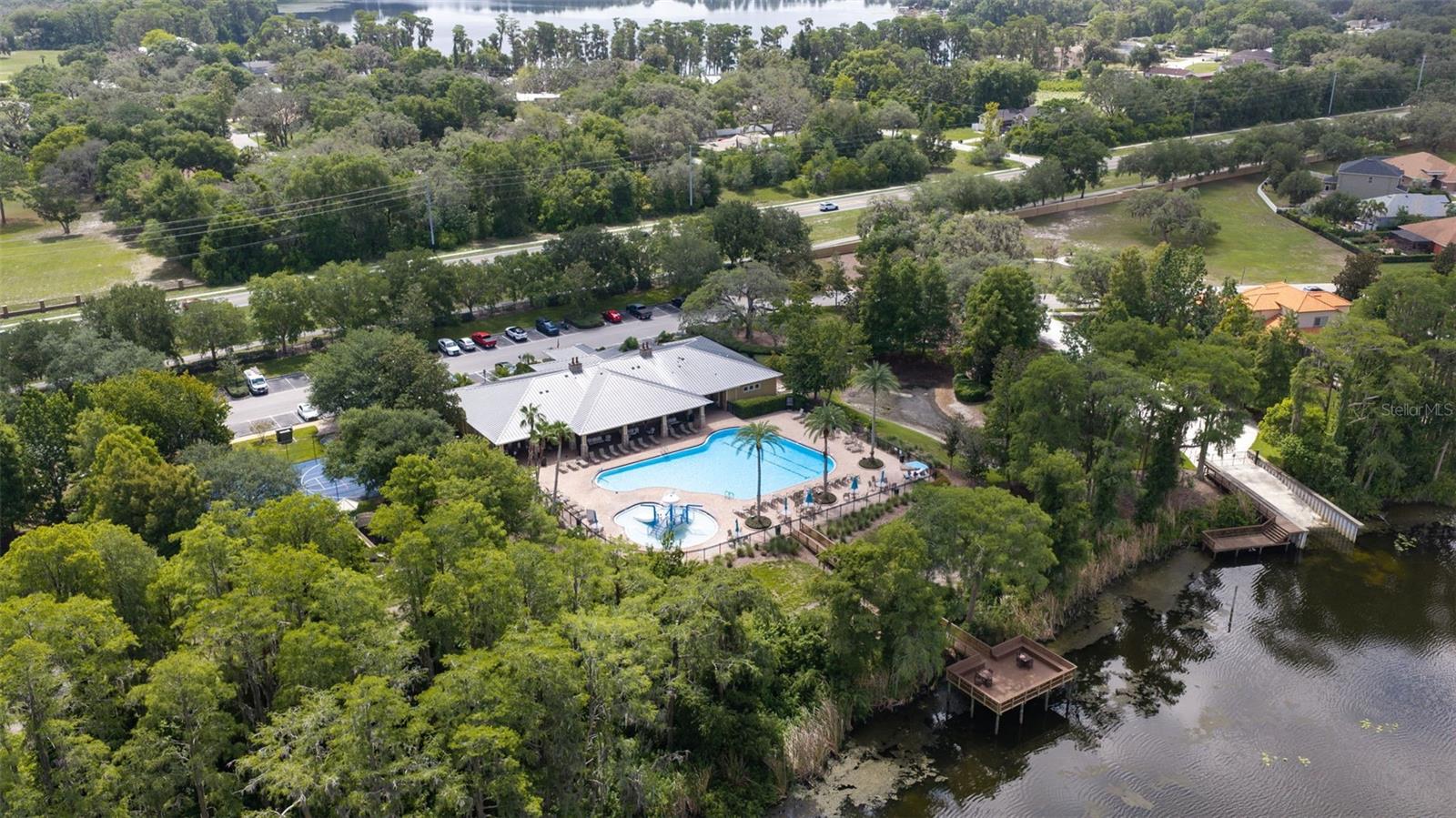 WATERS EDGE 02 - Residential