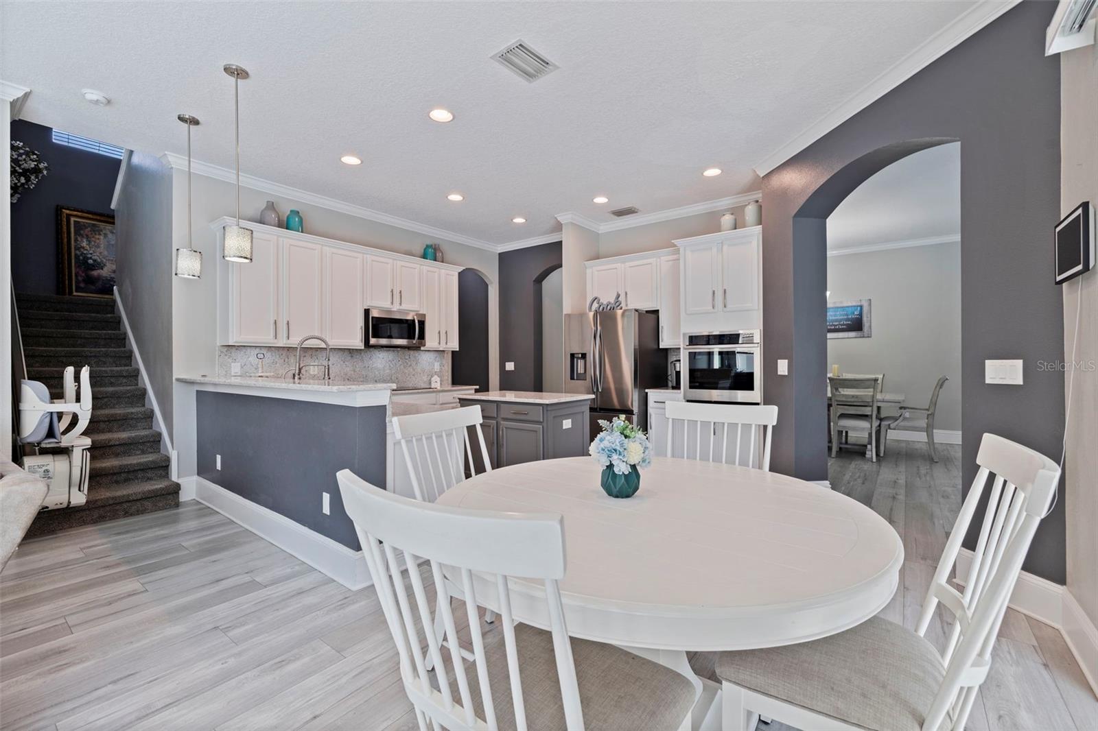 WATERS EDGE 02 - Residential