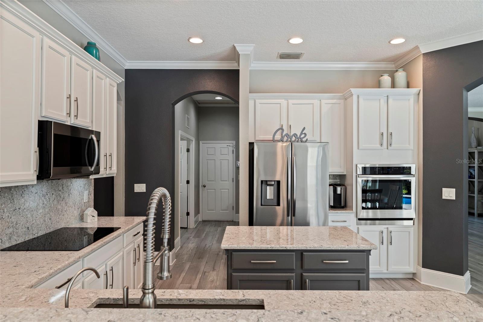 WATERS EDGE 02 - Residential