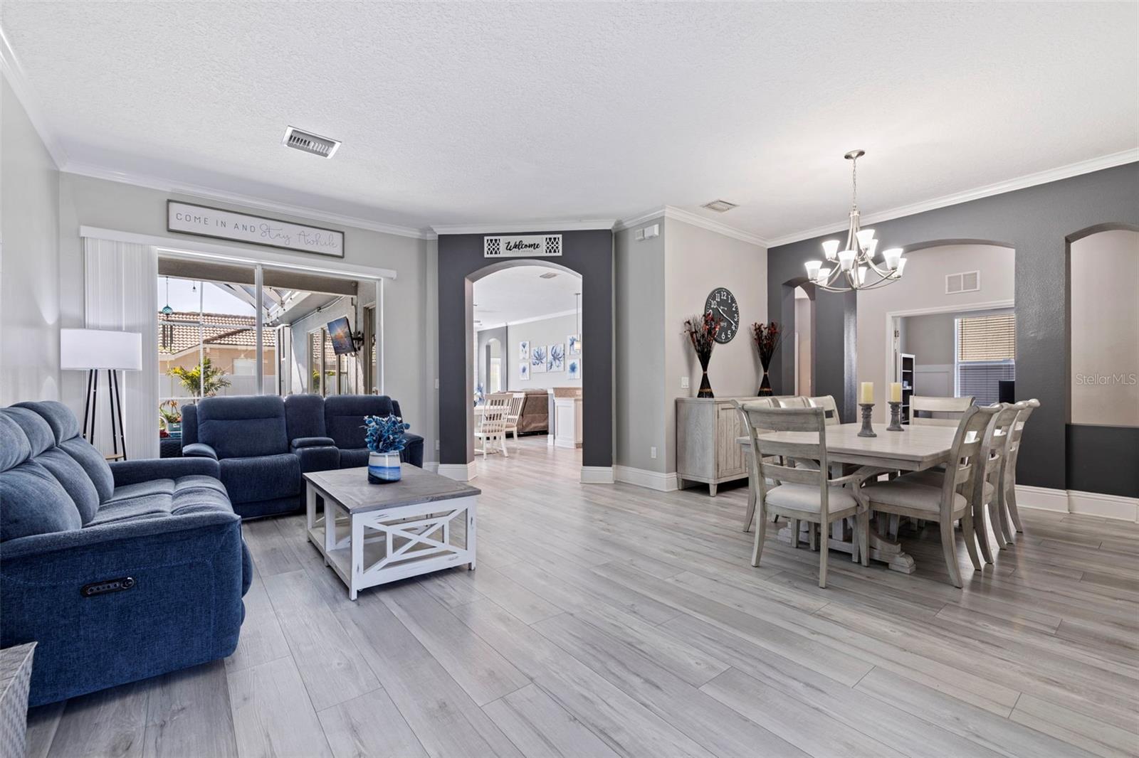 WATERS EDGE 02 - Residential