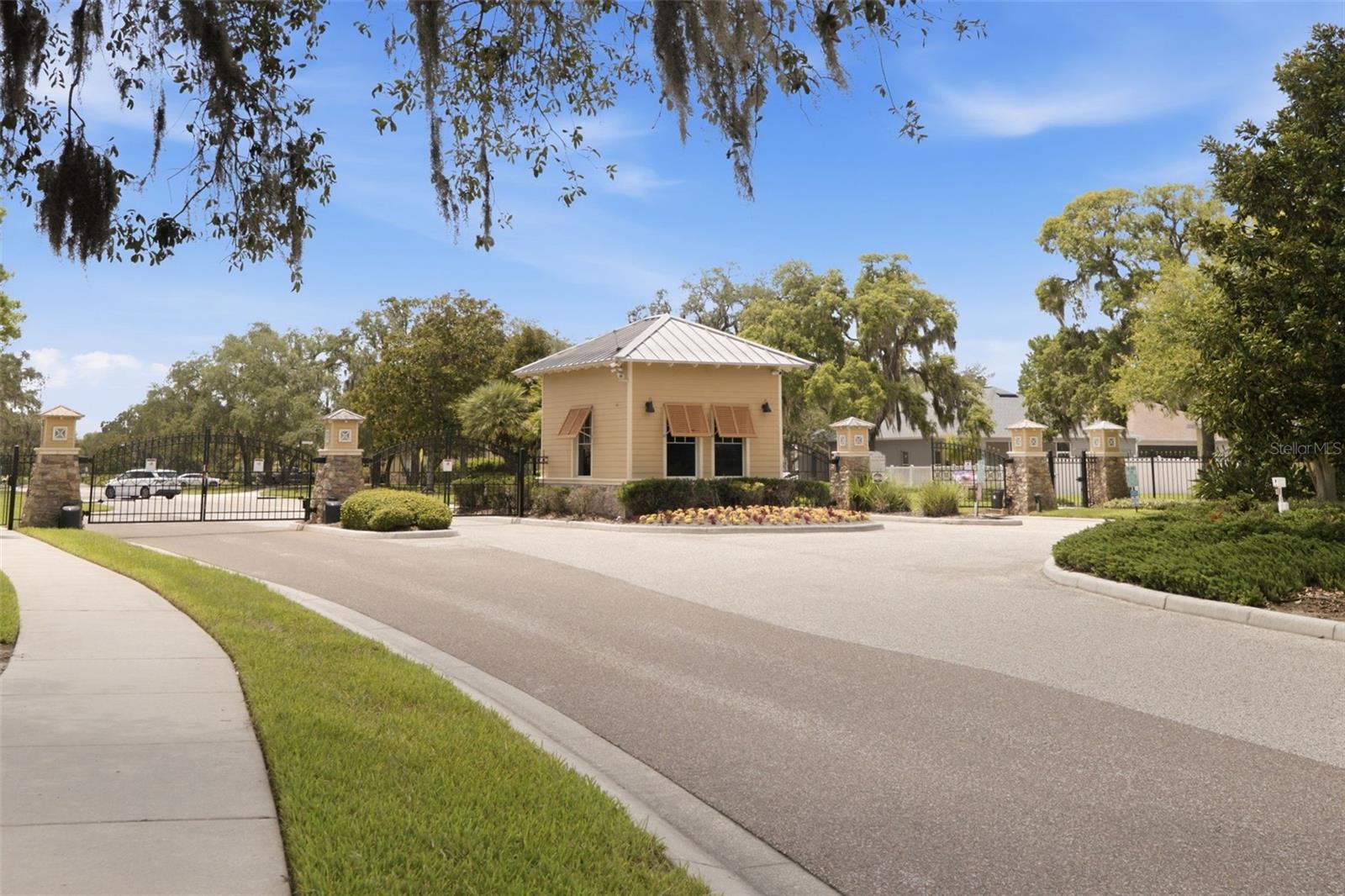 WATERS EDGE 02 - Residential