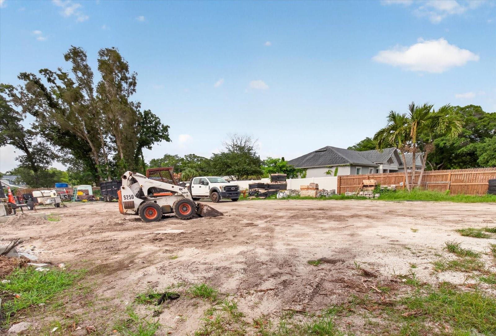 PINELLAS GROVES - Land