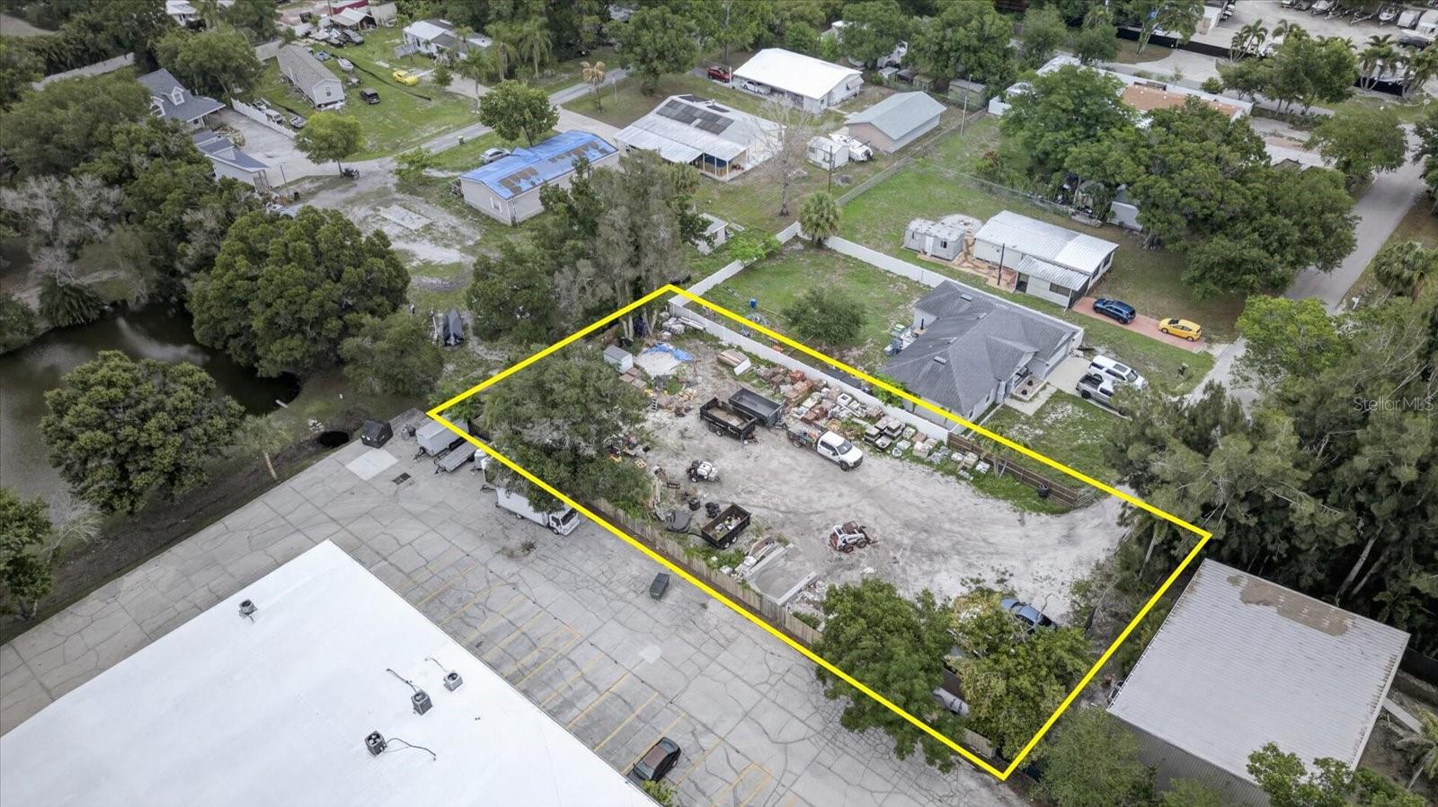 PINELLAS GROVES - Land