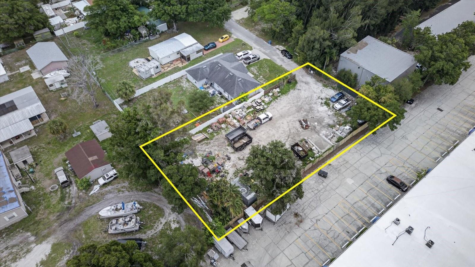 PINELLAS GROVES - Land