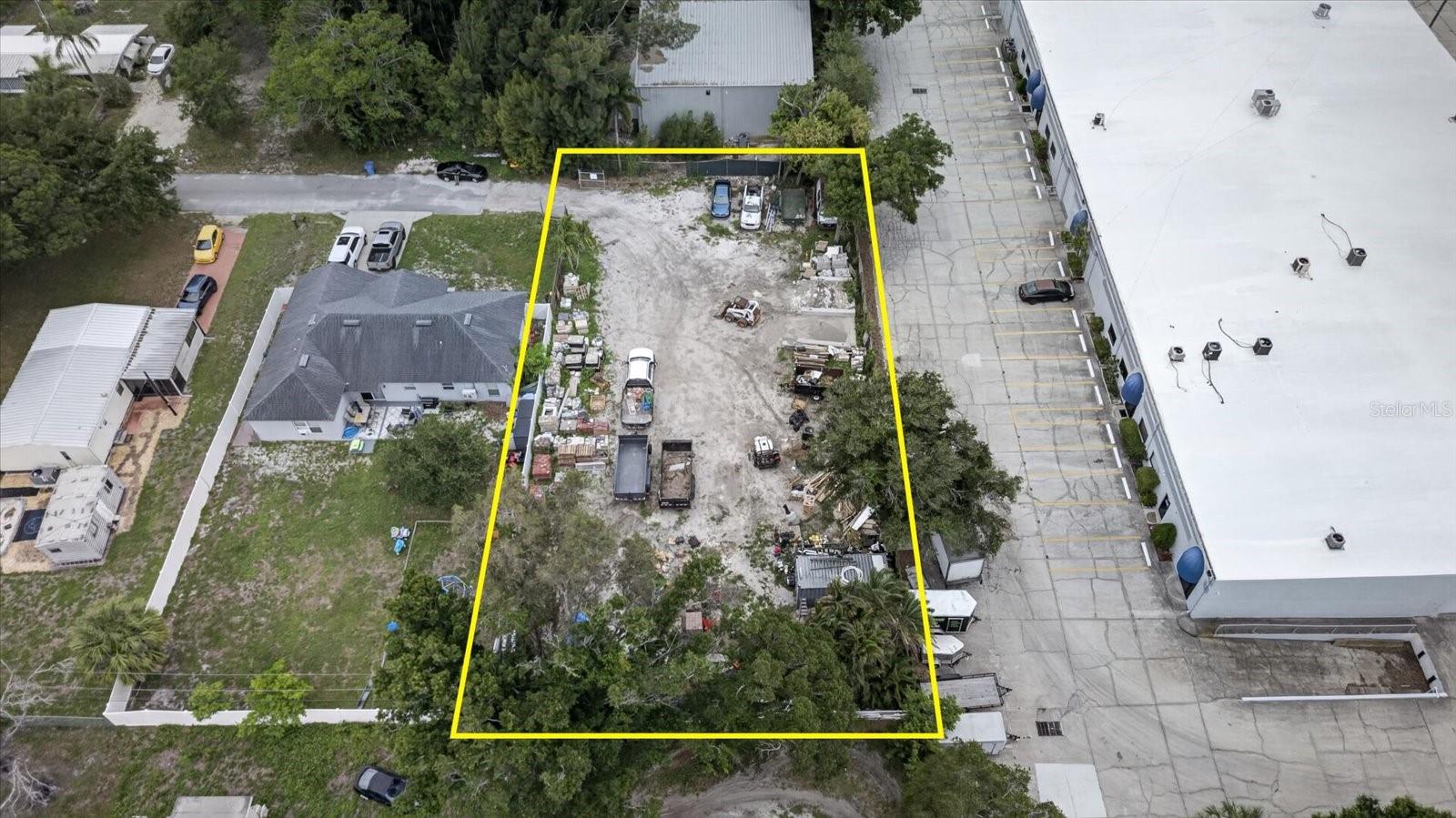 PINELLAS GROVES - Land