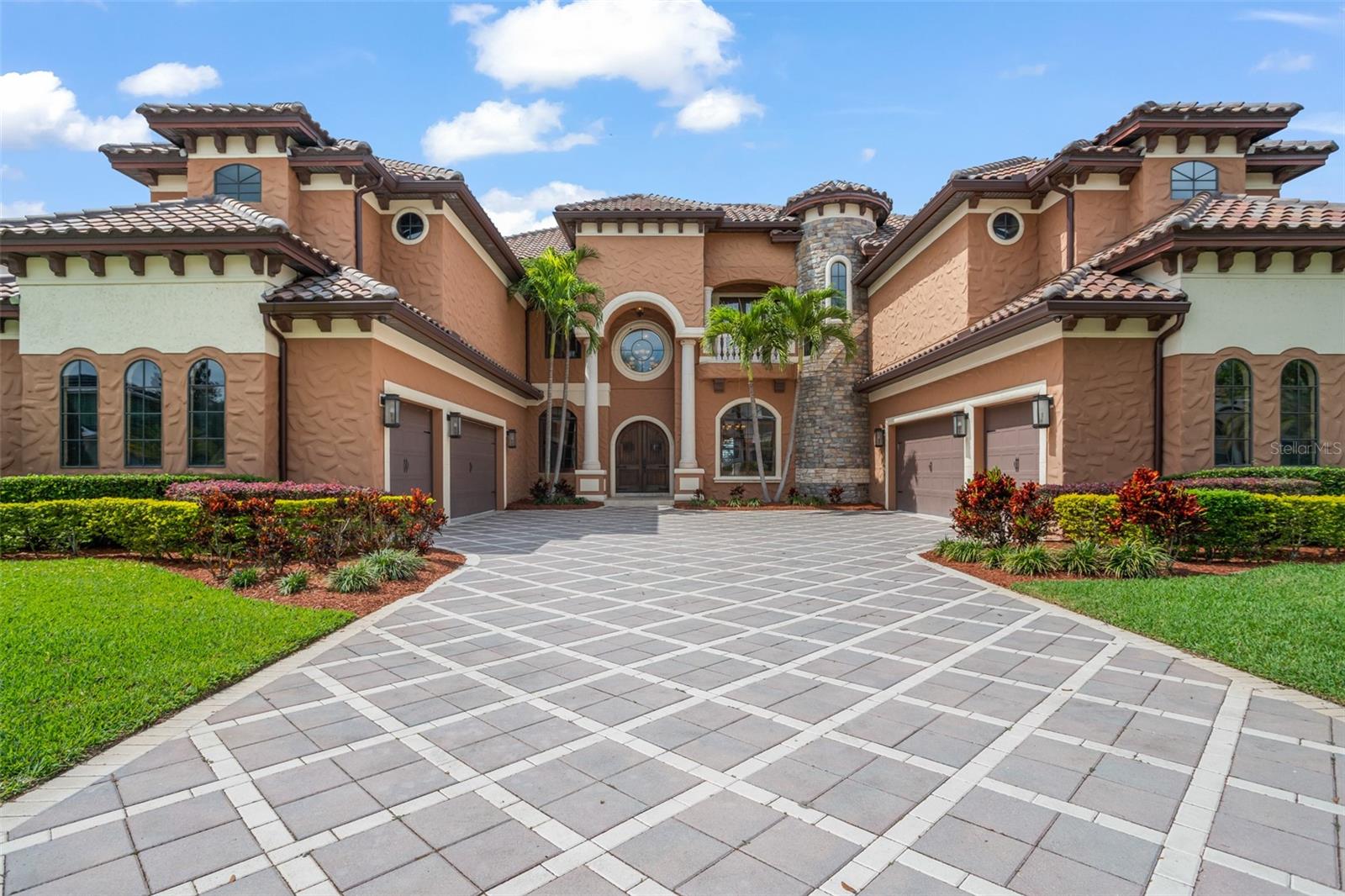 EMERSON POINTE - Residential