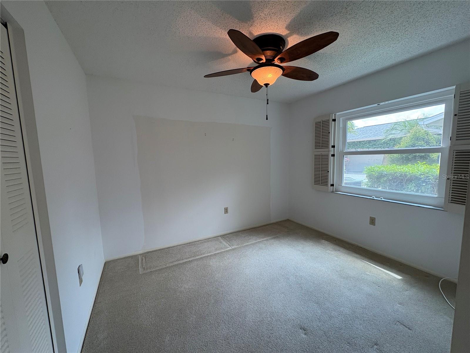 LAKE SARASOTA - Residential