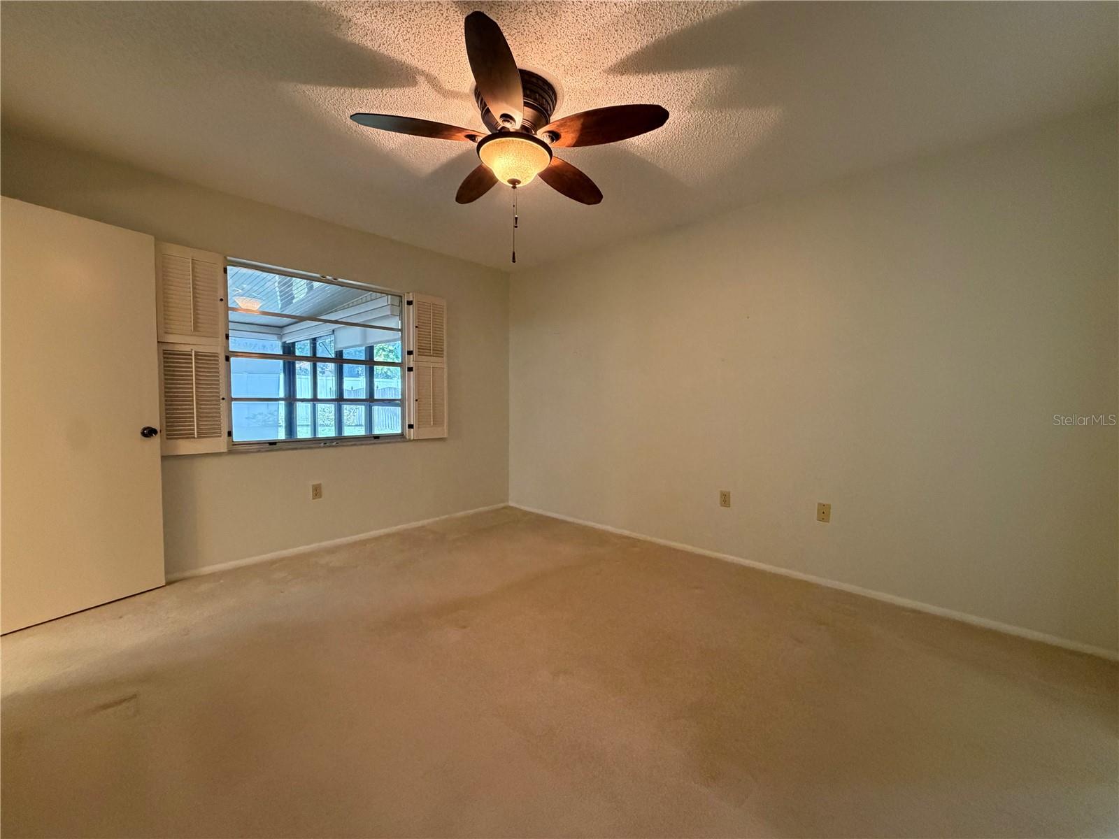 LAKE SARASOTA - Residential