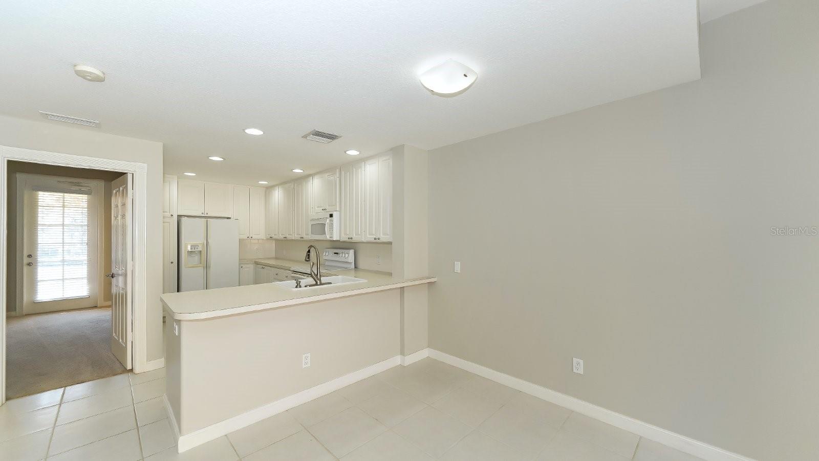 VILLAGEWALK - Residential Lease