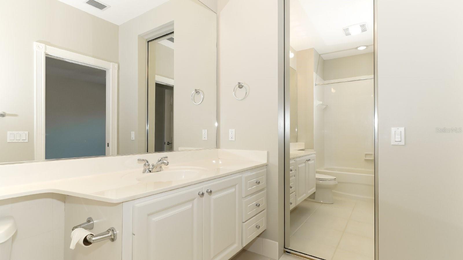 VILLAGEWALK - Residential Lease