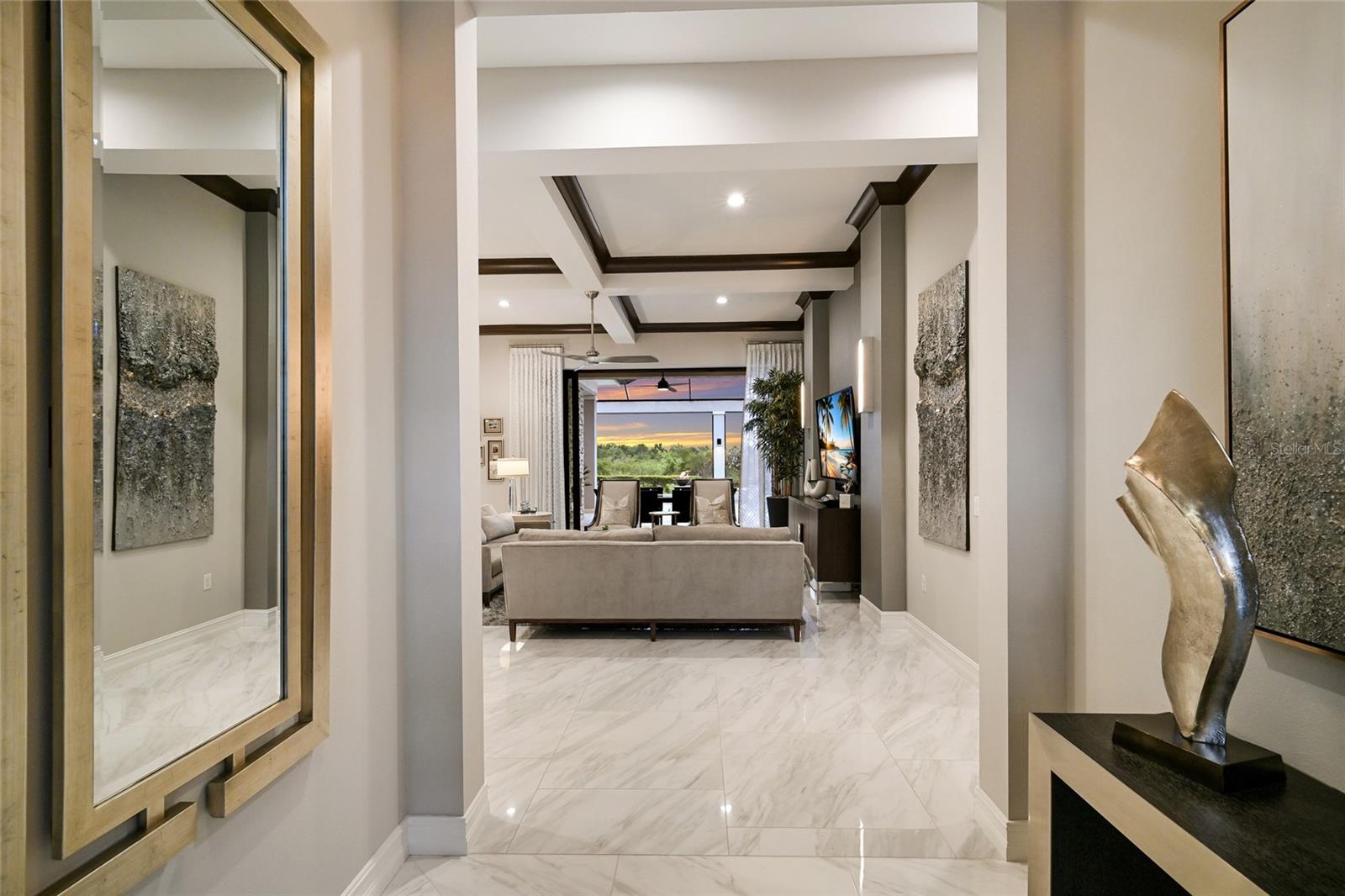 LAKE CLUB - Residential