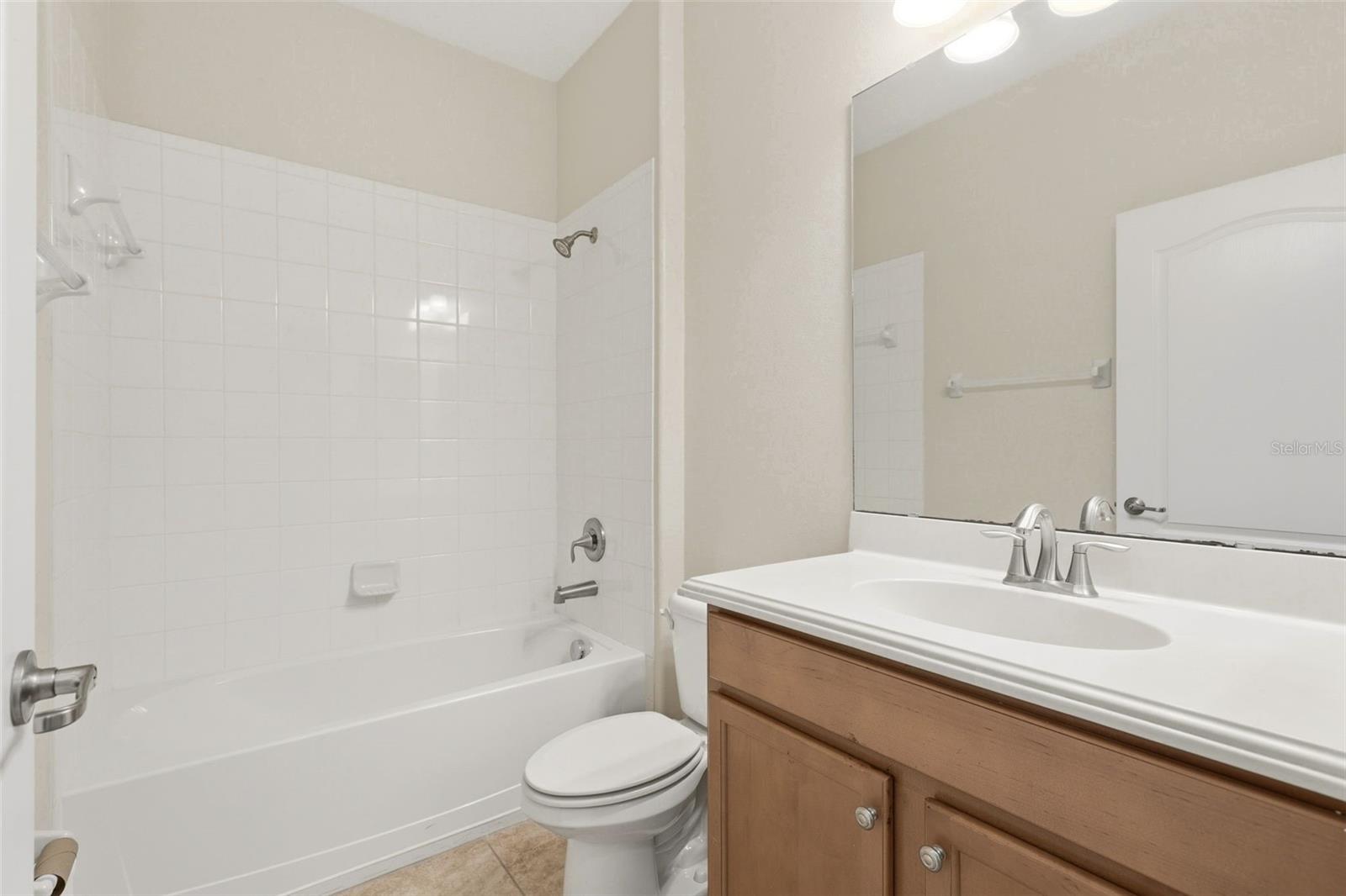 SIGNATURE LAKES PH 2 - Residential
