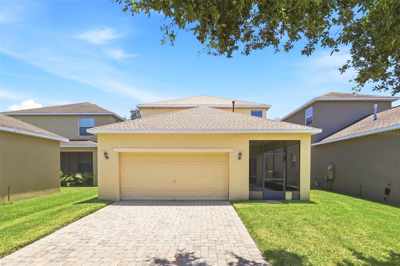 SIGNATURE LAKES PH 2 - Residential
