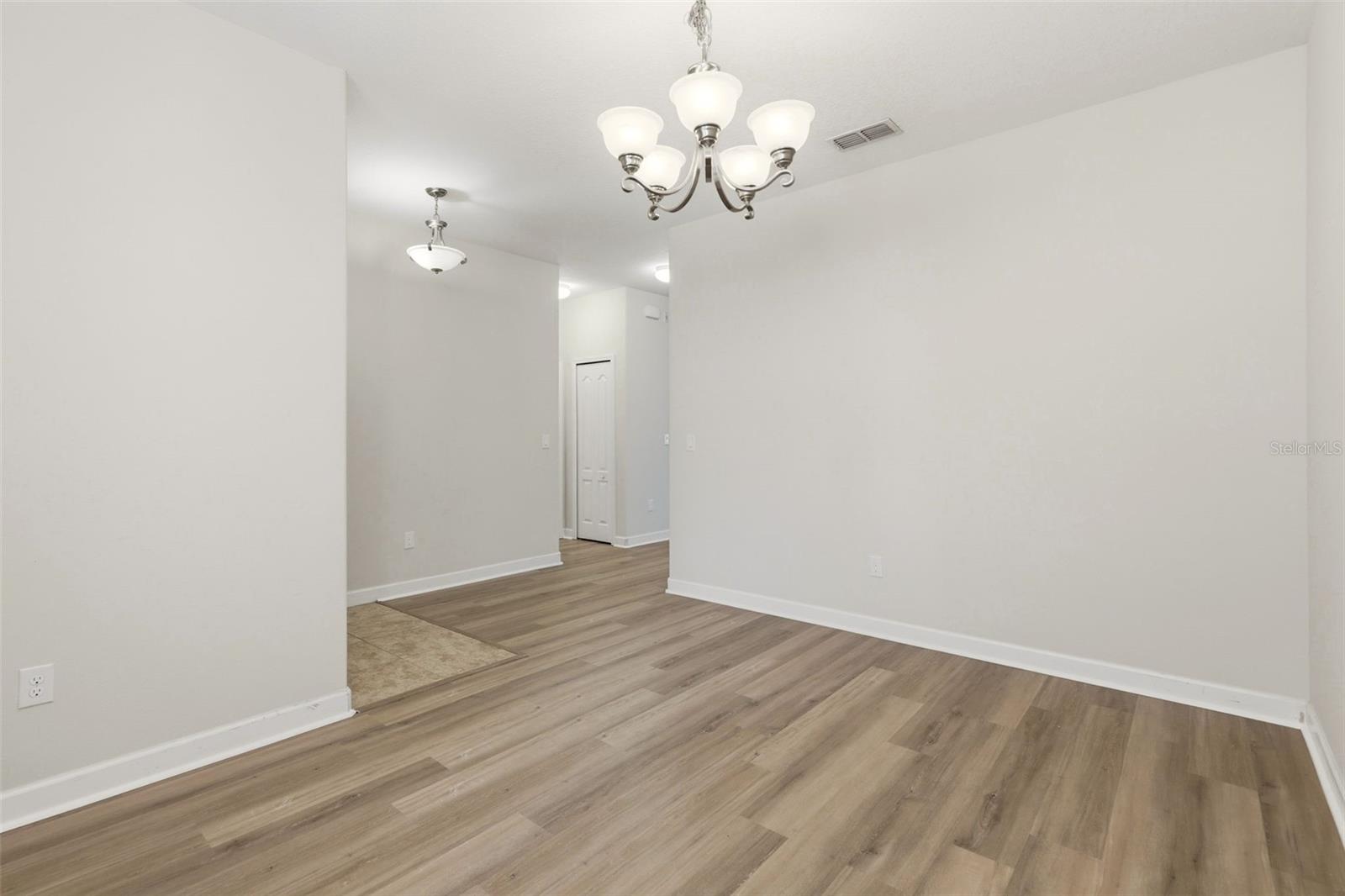 SIGNATURE LAKES PH 2 - Residential