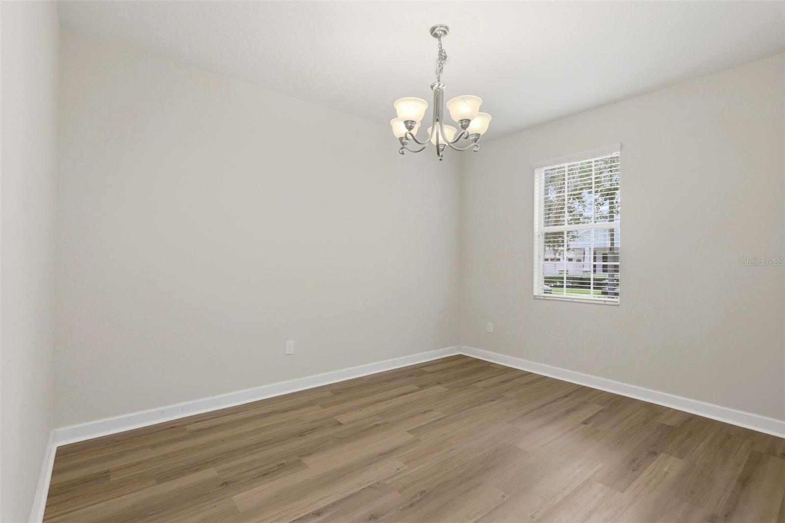 SIGNATURE LAKES PH 2 - Residential