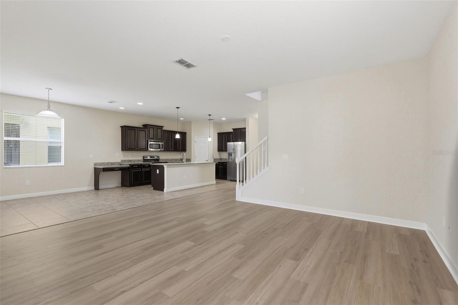 SIGNATURE LAKES PH 2 - Residential