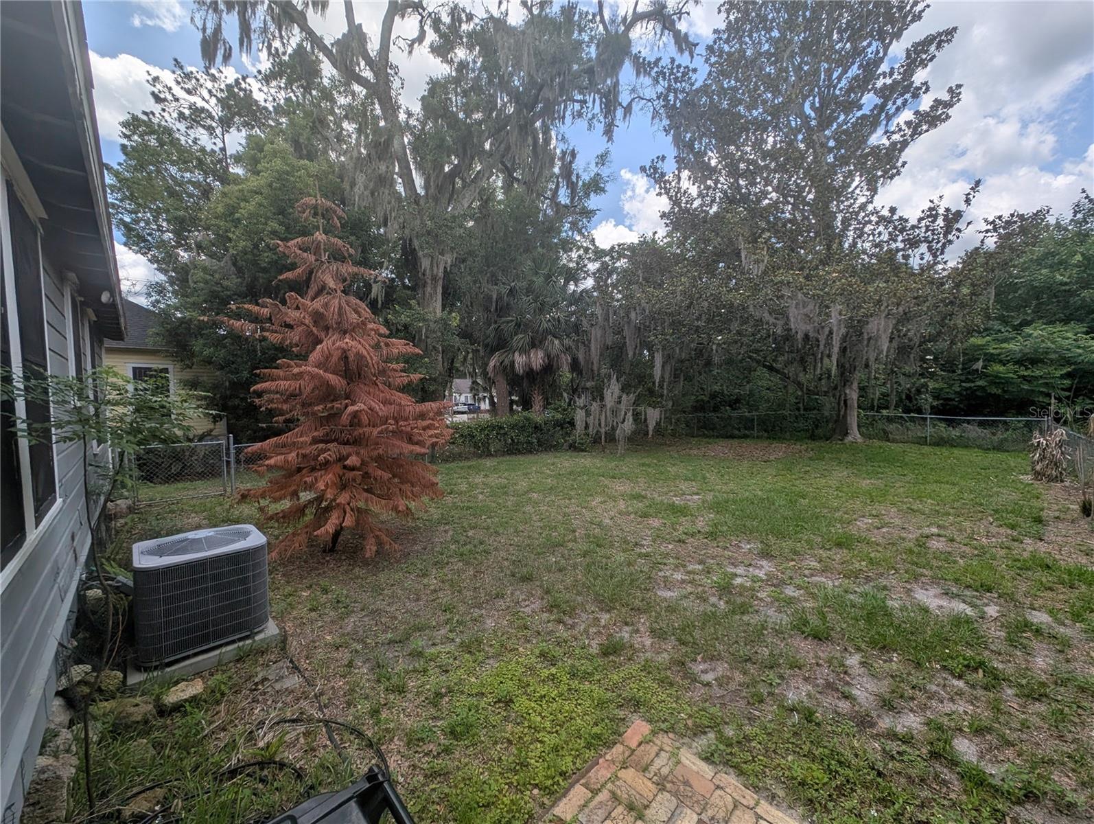 CARLISLE J A &CARLISLE ESTATE LANDS - Residential Lease