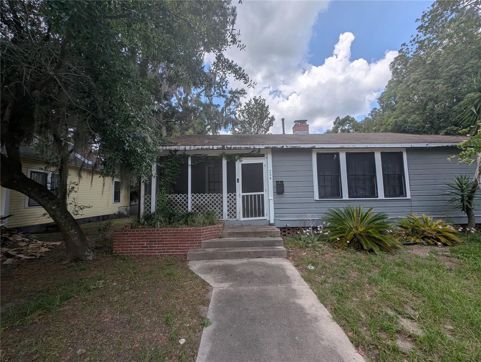 CARLISLE J A &CARLISLE ESTATE LANDS - Residential Lease