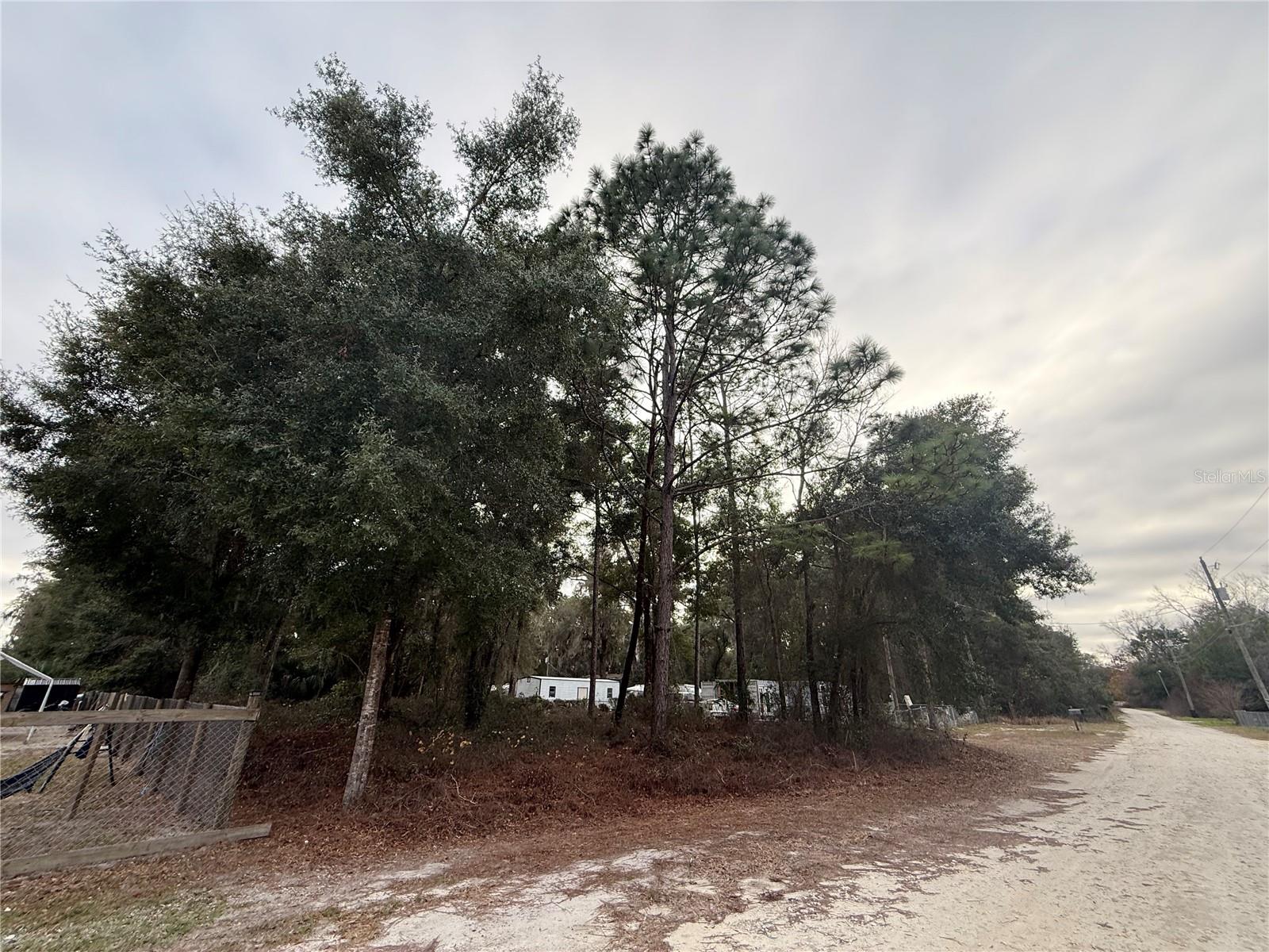 BELLEVIEW HEIGHTS ESTATE - Land