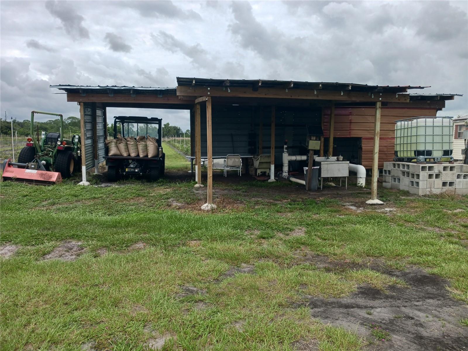 SEBRING OAKS TRACTS UNREC - Land