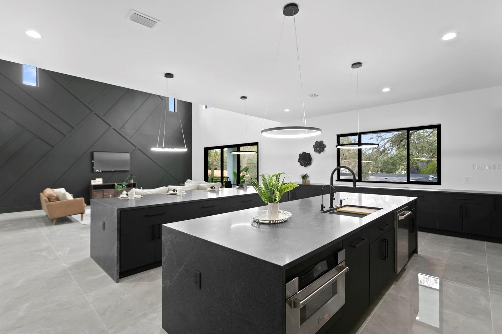 HENDERSON BEACH - Residential