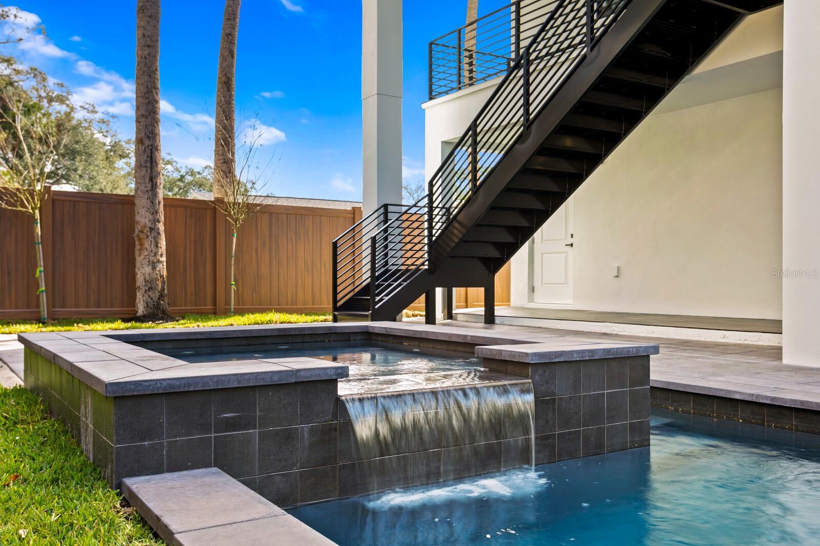 HENDERSON BEACH - Residential