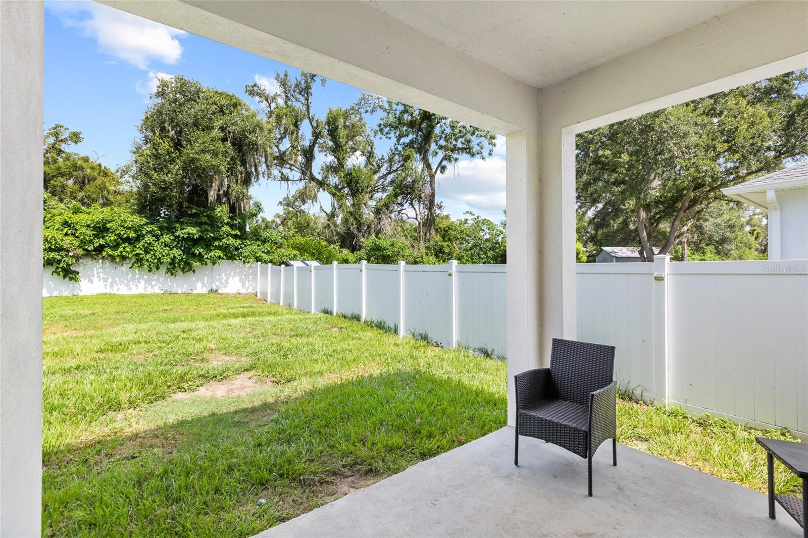 MIRROR CREST - Residential