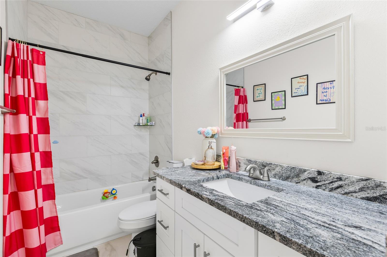 MIRROR CREST - Residential