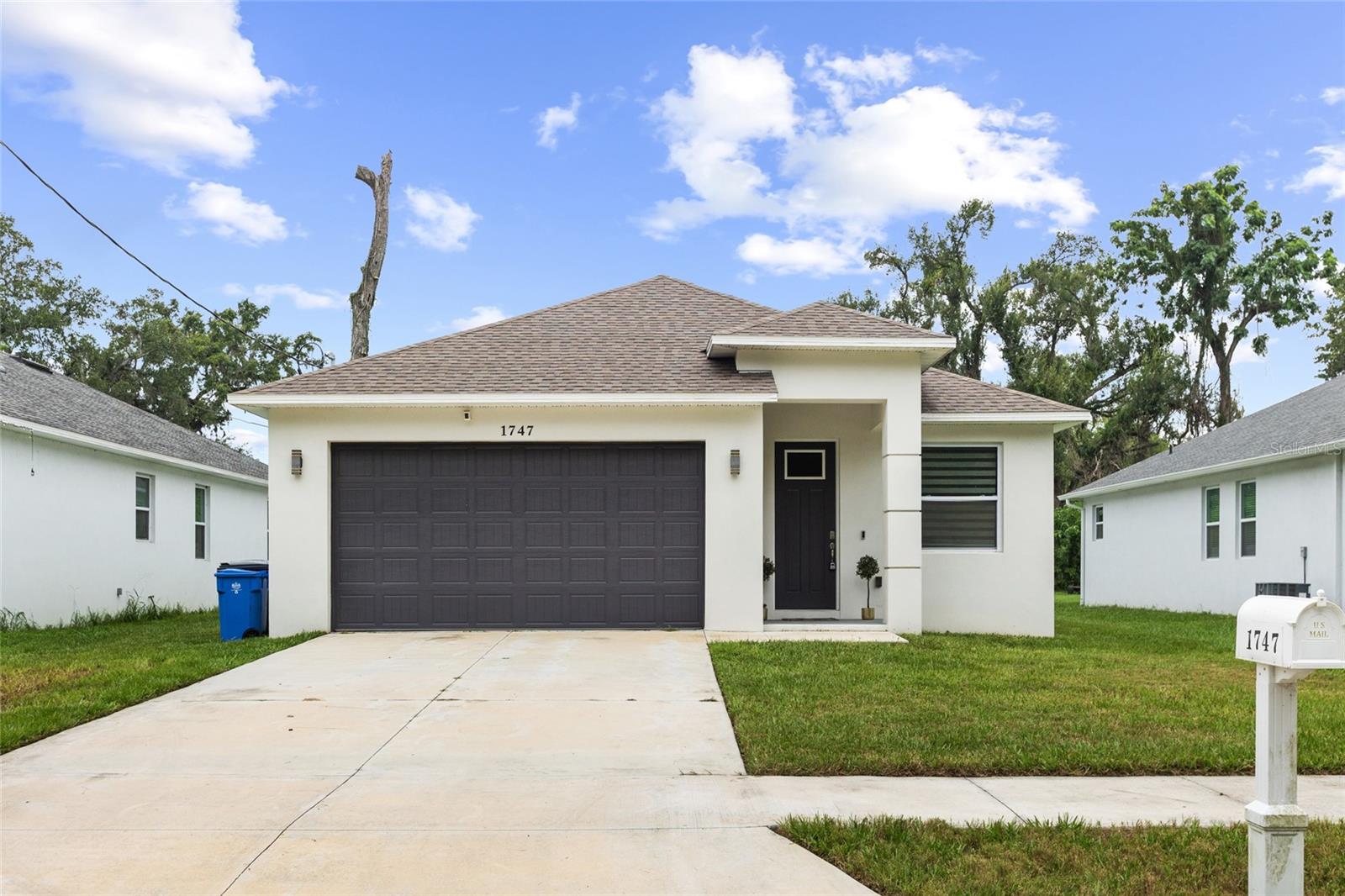 MIRROR CREST - Residential