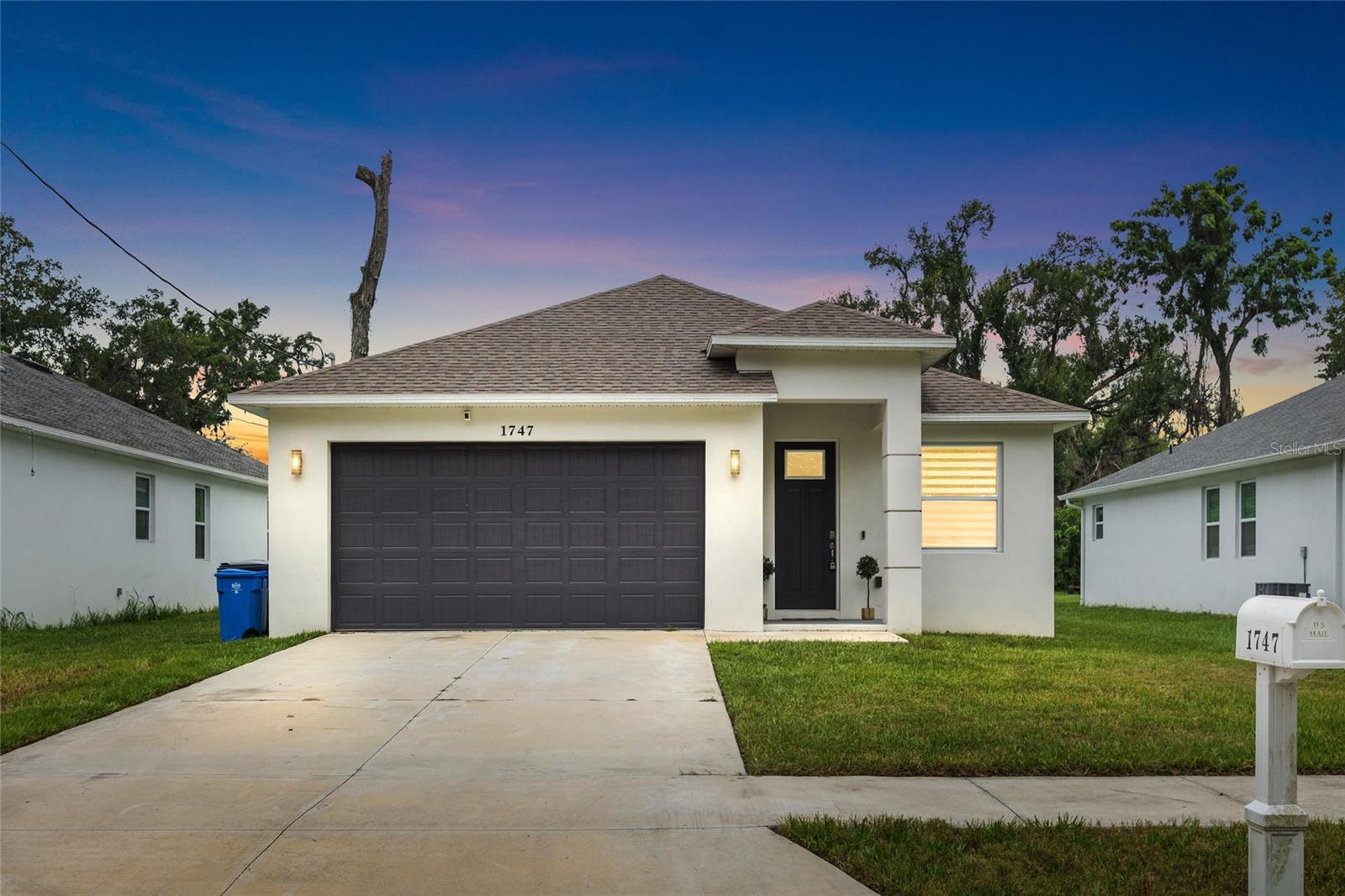 MIRROR CREST - Residential