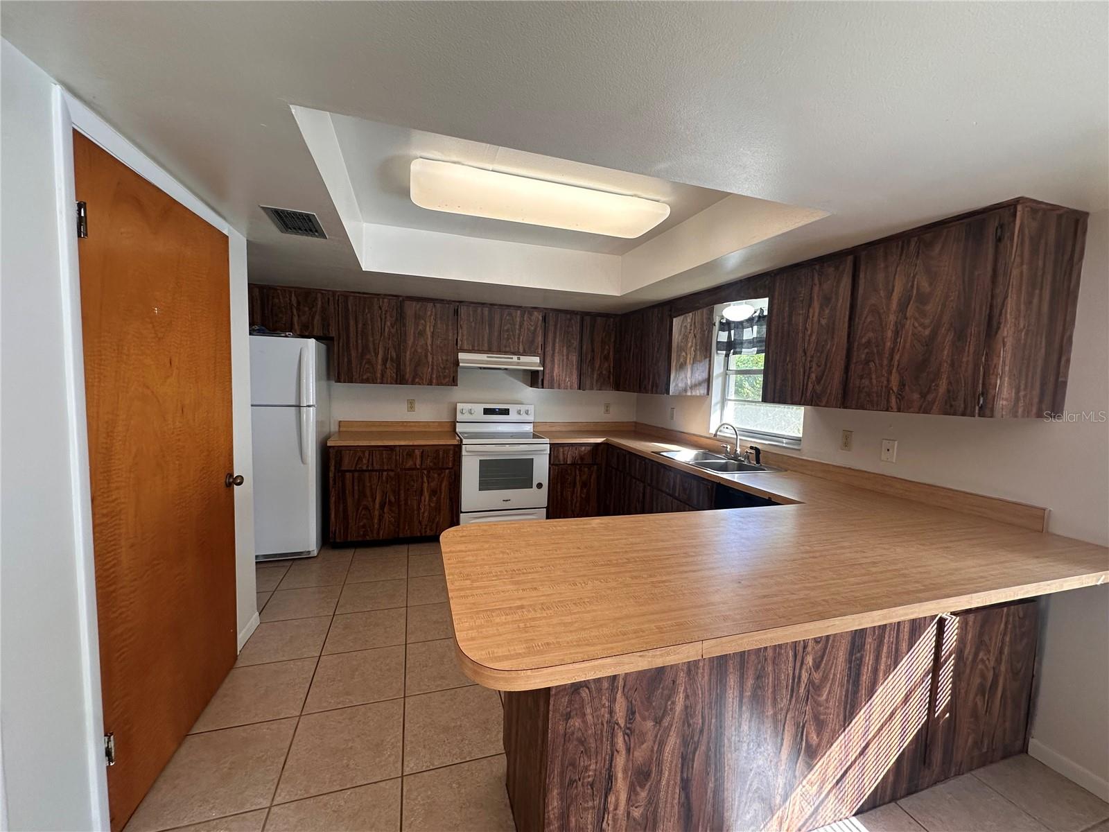 BLUE LAKE RIDGE - Residential Lease