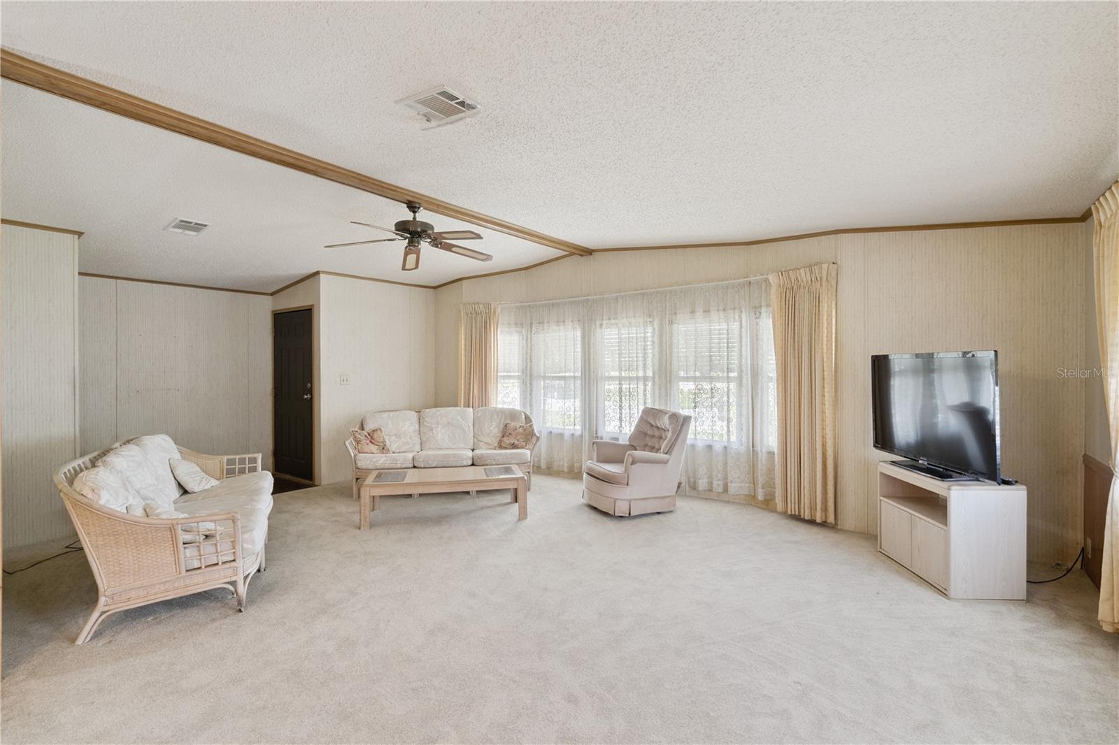 FOXWOOD LAKE ESTATES PH 01 - Residential
