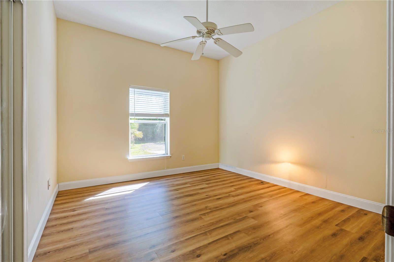 DELAND MANOR - Residential