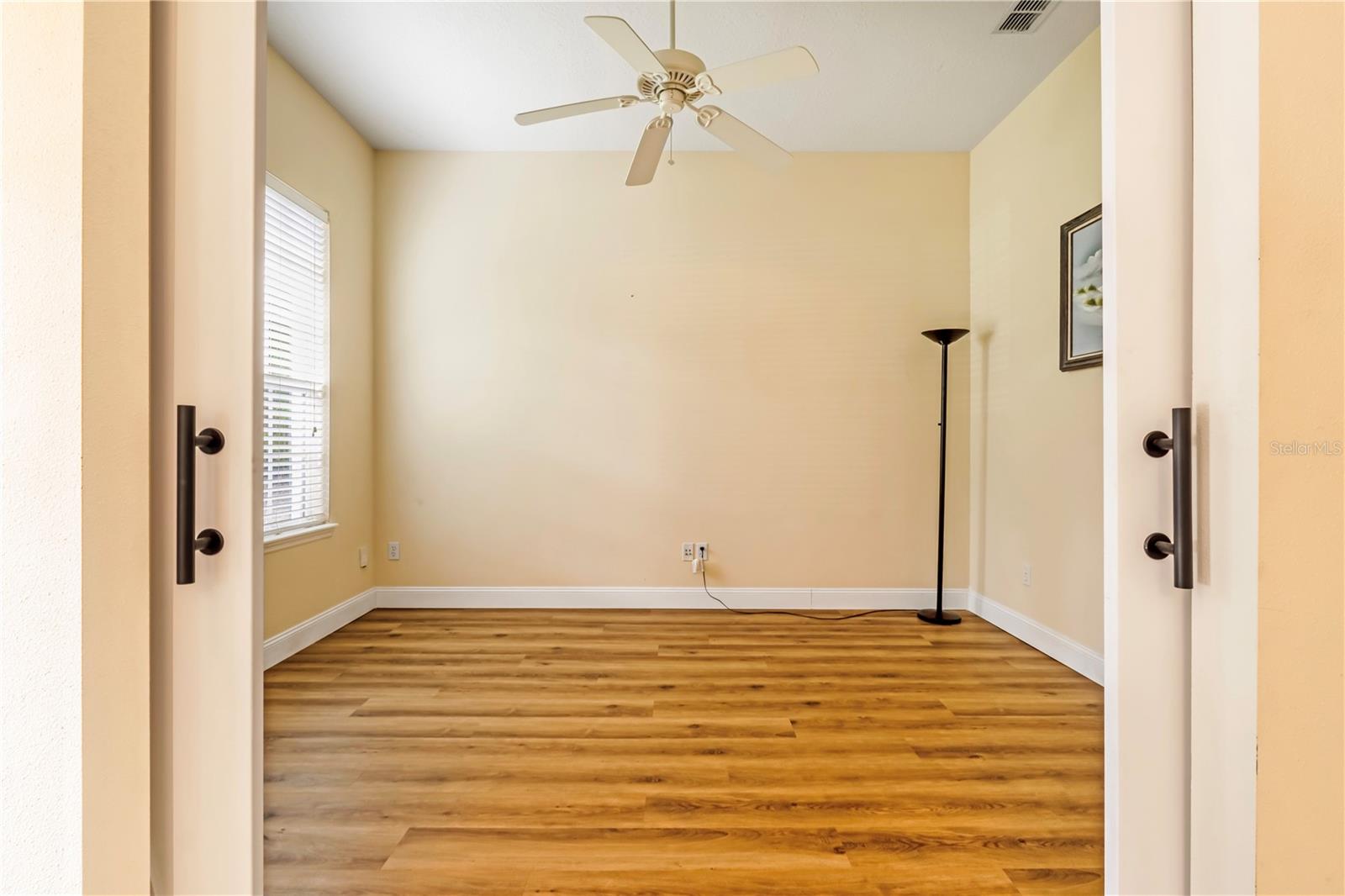 DELAND MANOR - Residential
