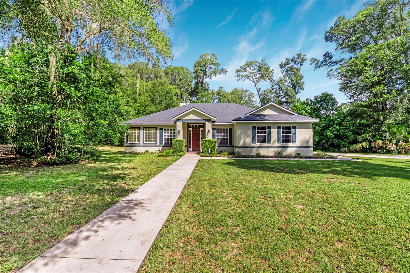 DELAND MANOR - Residential