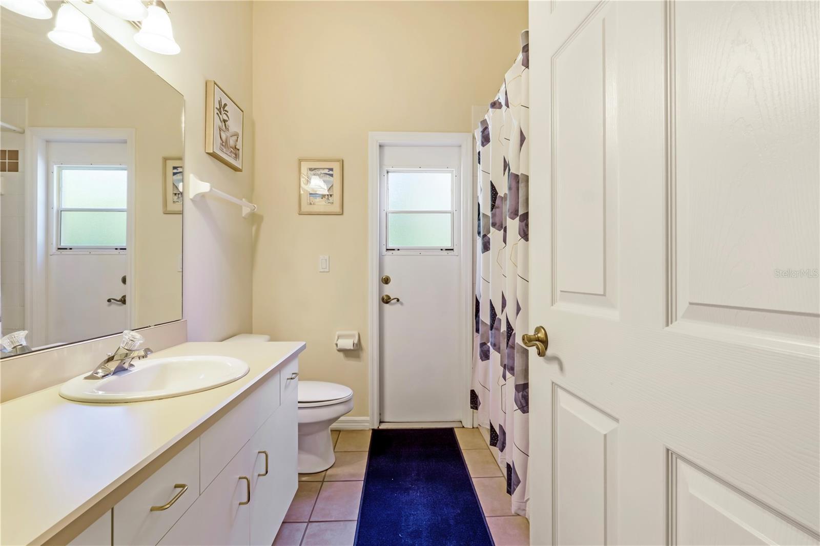 DELAND MANOR - Residential
